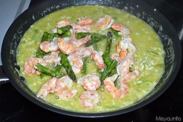 » Risotto con asparagi e gamberi - Ricetta Risotto con ...