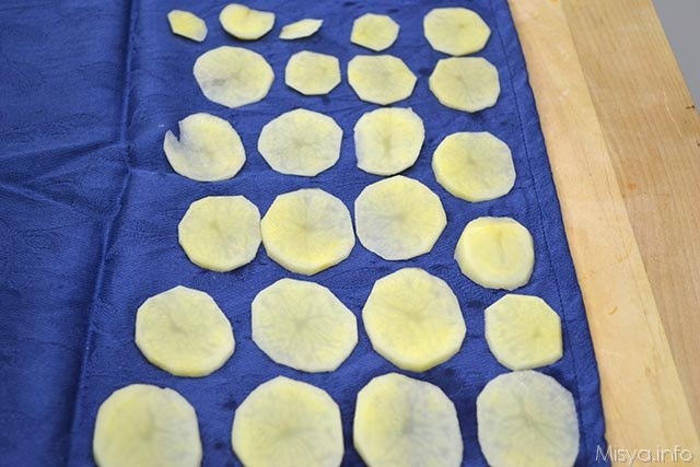 Chips di patate al microonde - Ricetta di Misya