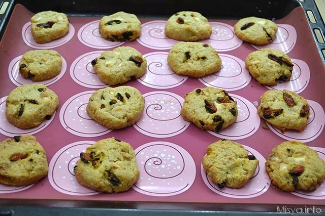 BISCOTTI CON BACCHE DI GOJI E FARINA DI FARRO - Le ricette di Matilde