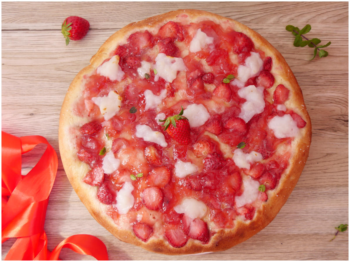 »Pizza aux fraises sucrée - Bonnes Recettes du Monde